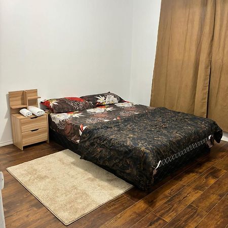 Queen Bedroom Near Sheridan College แบรมพ์ตัน ภายนอก รูปภาพ